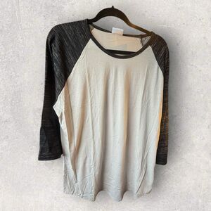 Lularoe Women's Randy Baseball Raglan White And Heather Gray Print  Size 2XL-NWT